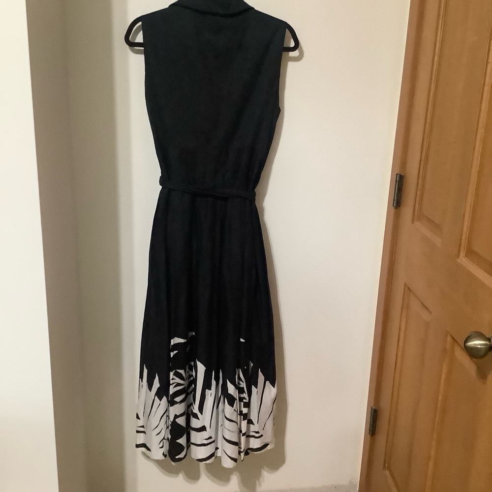 JONES NEW YORK: Elegant Black and Cream Dress - Picture 2 of 7